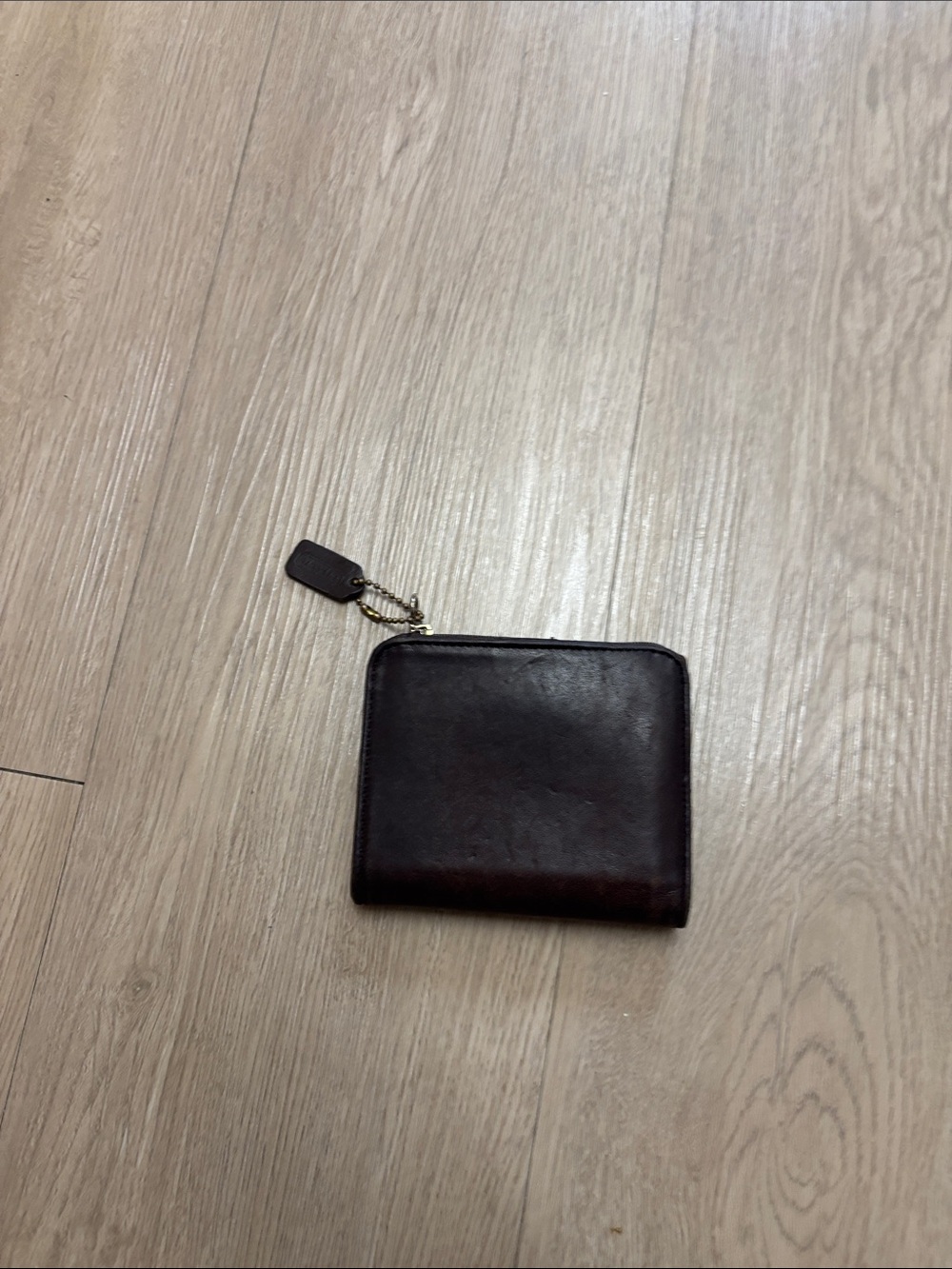 Coach Vintage Leather Zip Wallet - Brown